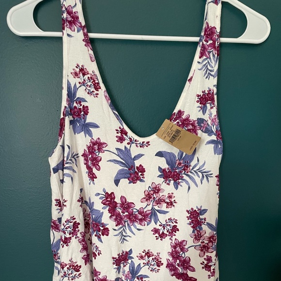 Soft and sexy tank!!! From American Eagle! - Picture 2 of 3